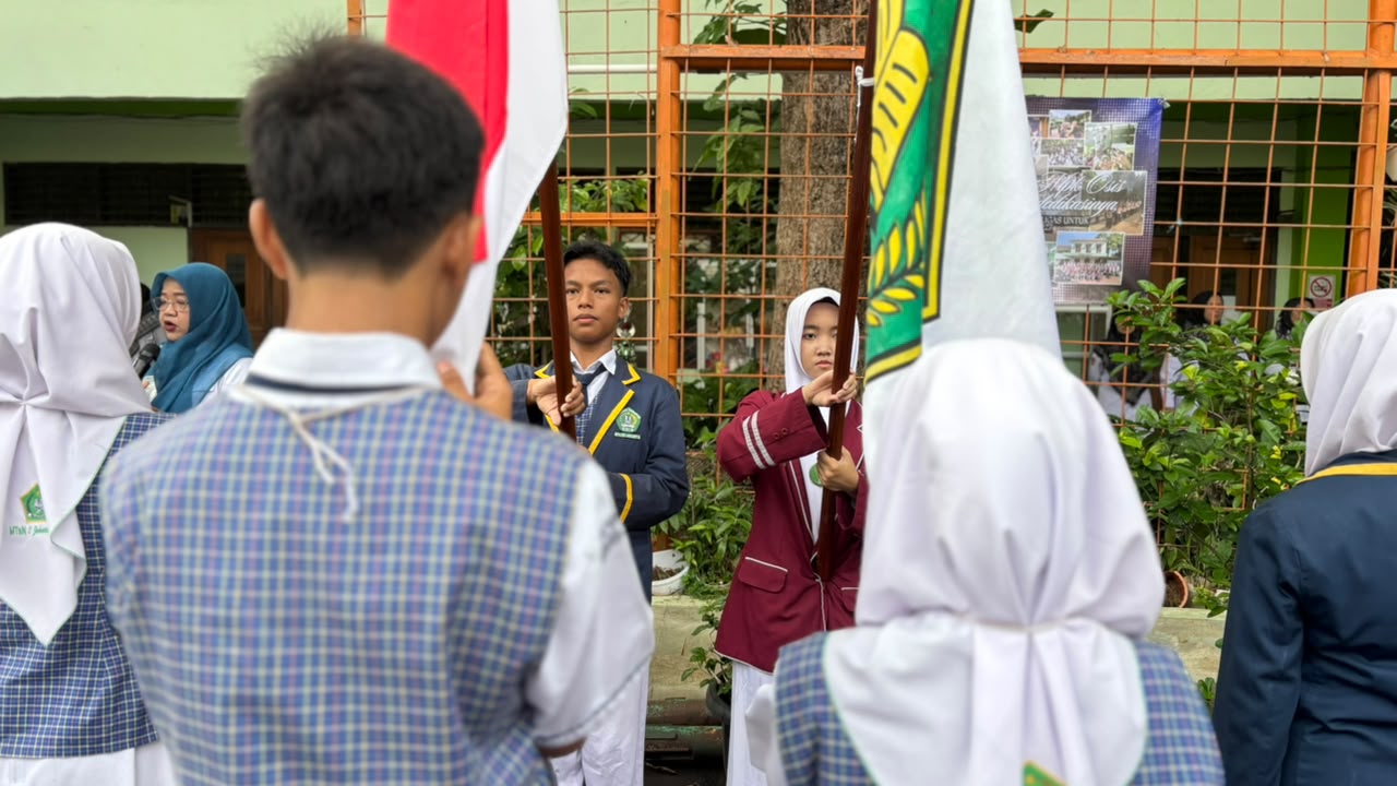 "Terima Kasih Pengurus Lama, Selamat Bertugas Pengurus Baru: Momen Sertijab OSIS & MPK"